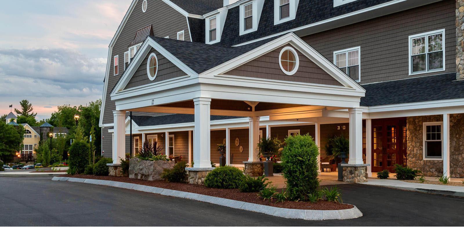 Image of Entrance The Bedford Village Inn, 1810, Member of Historic Hotels of America, in Bedford, New Hampshire, Special Offers, Discounted Rates, Families, Romantic Escape, Honeymoons, Anniversaries, Reunions
