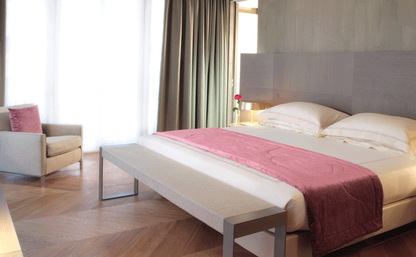 Rosa Grand Milano – Starhotels Collezione
- Accommodations