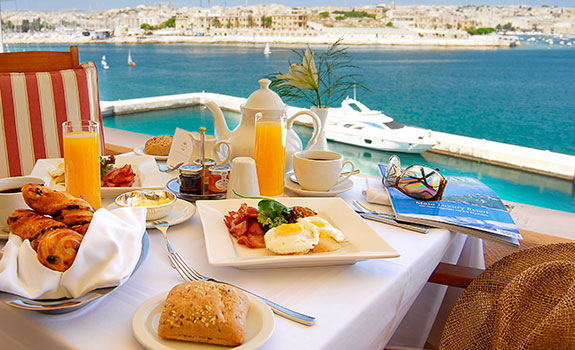 Grand Hotel Excelsior
- Dining