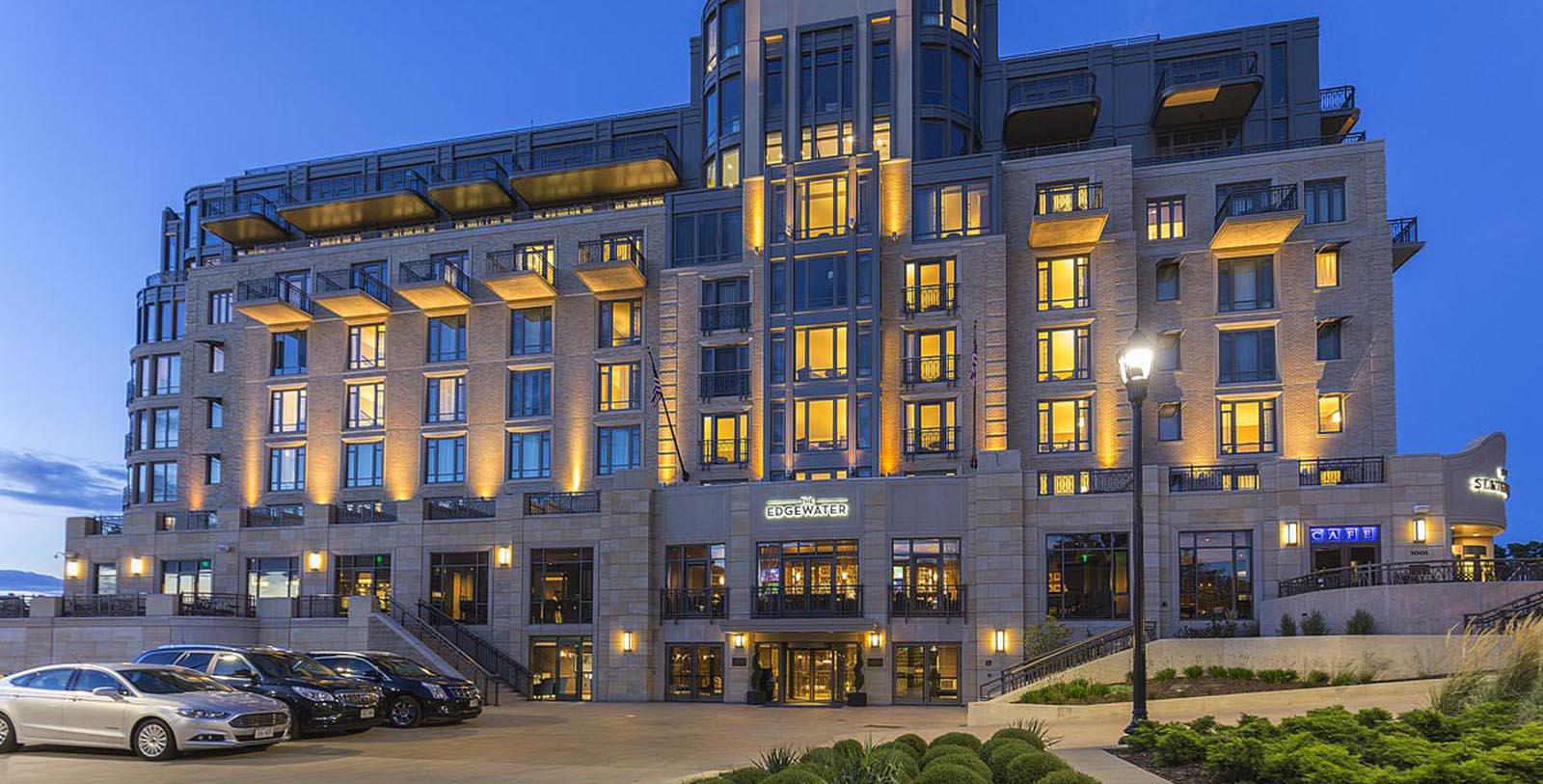 Image of Entrance The Edgewater, 1948, Member of Historic Hotels of America, in Madison, Wisconsin, Special Offers, Discounted Rates, Families, Romantic Escape, Honeymoons, Anniversaries, Reunions