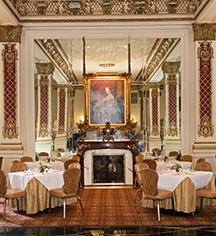 Dining at
Le Pavillon Hotel
in New Orleans