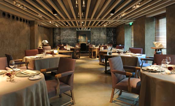 Hotel Bayerischer Hof
- Dining