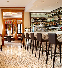 Dining at
Hotel Vier Jahreszeiten Kempinski Munich
in Munich