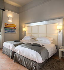 Accommodations:
Palazzo Caracciolo Napoli - MGallery by Sofitel
in Naples