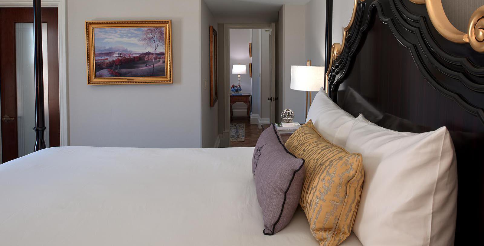 Image of Guestroom Interior The Hotel Viking, 1926, Member of Historic Hotels of America, in Newport, Rhode Island, Location