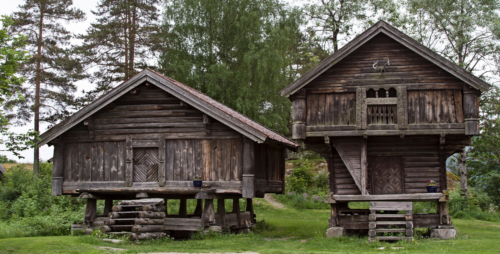Uncover the wild alpine landscapes and rich cultural traditions of Upper Telemark, a historic district with stunning vistas and roots in the Viking Age.