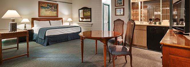 Accommodations:
Pioneer Inn
in Maui/Lahaina