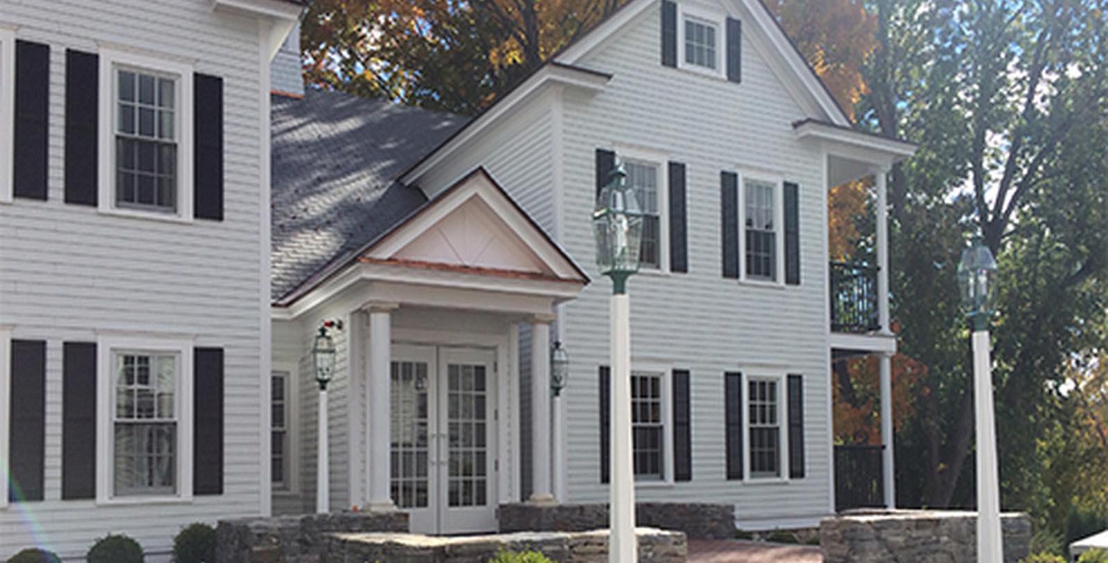 Discover the 18th-century home of the Publick House Historic Inn, built on land won when Colonel Ebenezer Crafts defeated his opponent in a game of “winner takes all.”