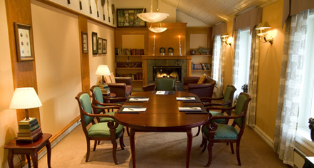 Meetings at
Losby Gods
in Finstadjordet