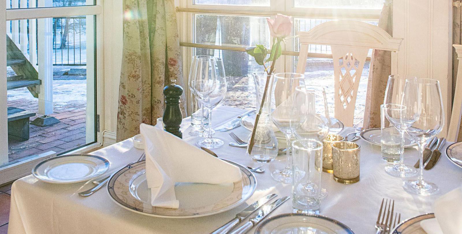 Image of Place Setting Losby Gods, 1744, Member of Historic Hotels Worldwide, in Finstadjordet, Norway, Explore