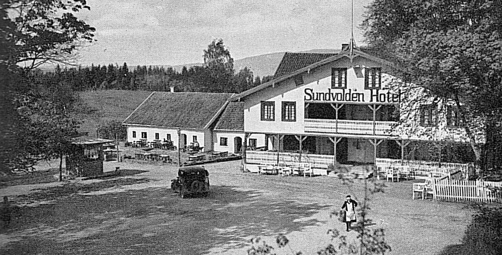 Discover the historical character of the Sundvolden Hotel.