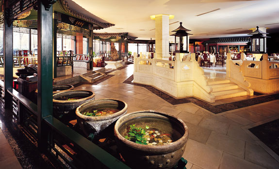 Hotel Kunlun
- Dining