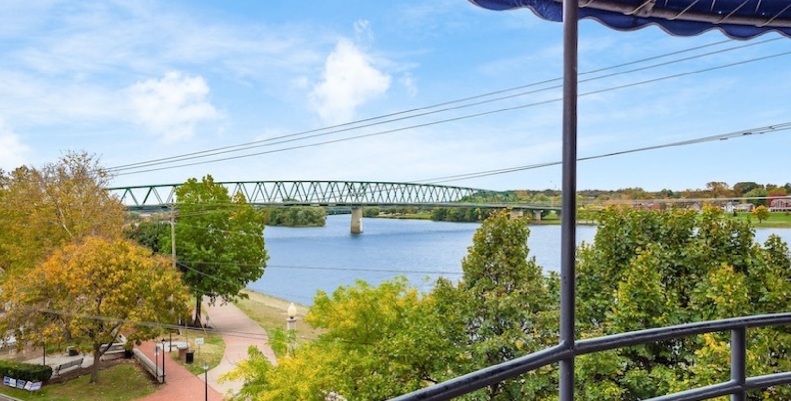 Explore the scenic riverside on the River Trail Bike and Pedestrian Path.