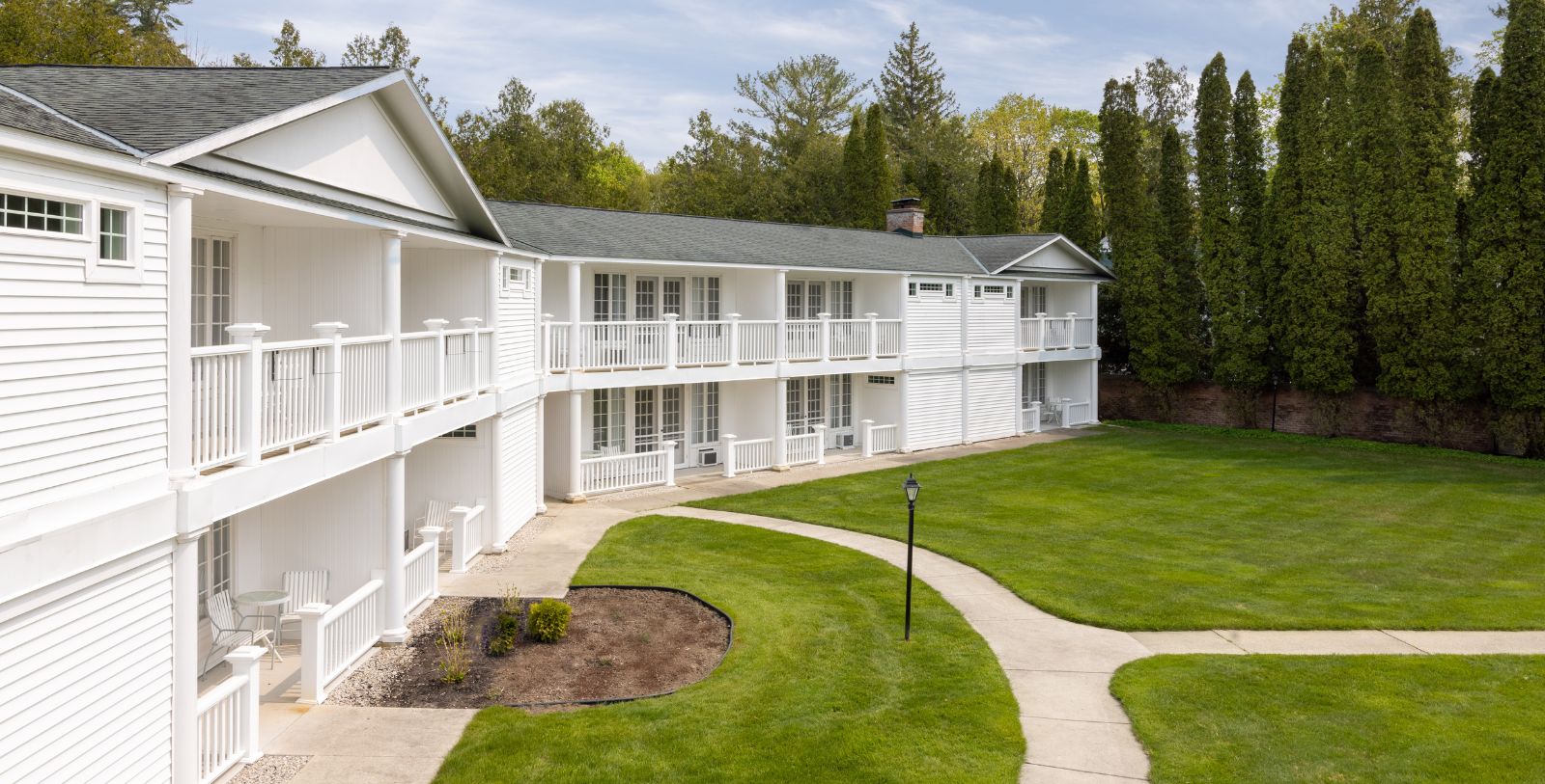 Colonial Inn