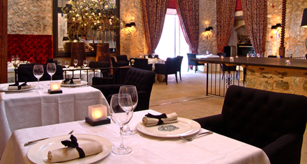 Dining at
Gran Hotel Son Net
in Puigpunyent