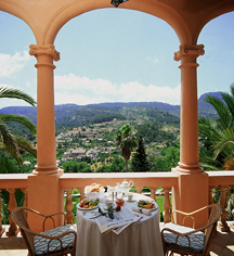 Dining at
Gran Hotel Son Net
in Puigpunyent
