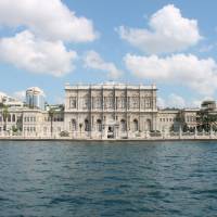Dolmabahçe Sarayı (Dolmabahçe Palace)