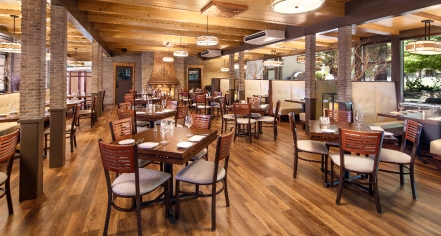 Dining at
Paso Robles Inn
in Paso Robles