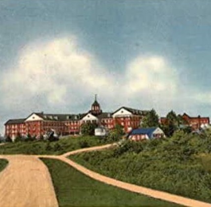 Historical Image of Exterior and Grounds, The Colony Hotel, 1914, Historic Hotels of America, in Kennebunkport, Maine.