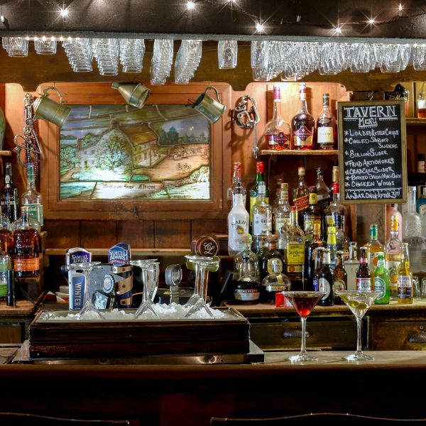 Beekman_Arms_and_Delamater_Inn_in_Rhinebeck_New_York.jpg