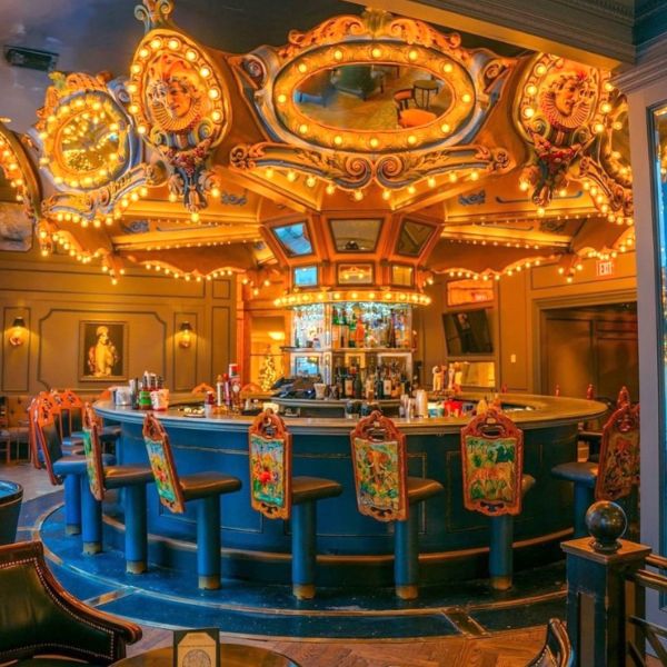 Hotel_Monteleone_in_New_Orleans_Louisiana.jpg