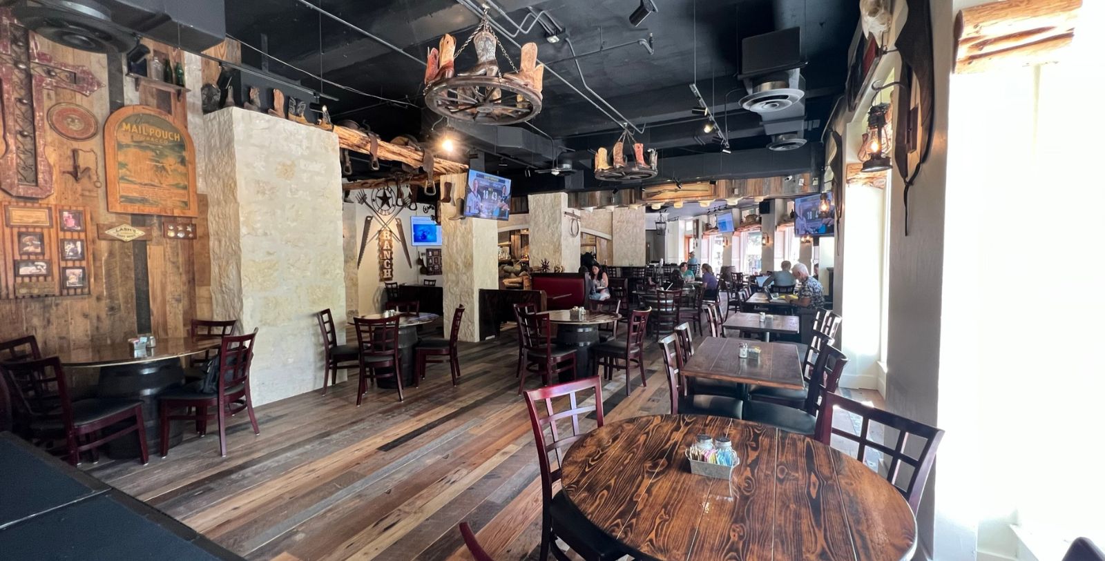 Image of Alamo Plaza Coffee Bar at Crockett Hotel, a member of Historic Hotels of America since 2010, located in San Antonio, Texas