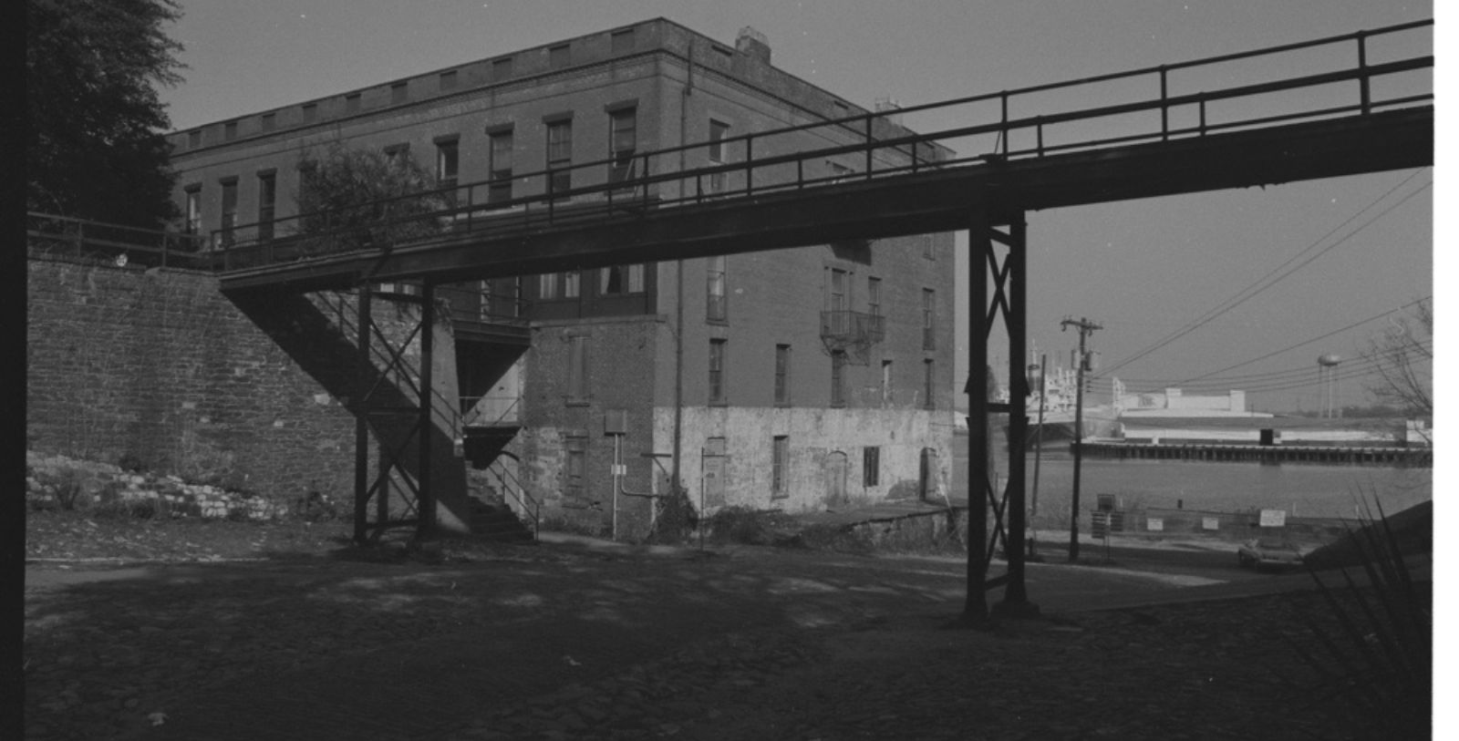 Image of Exterior, River Street Inn, 1817, Member of Historic Hotels of America, in Savannah, Georgia, History