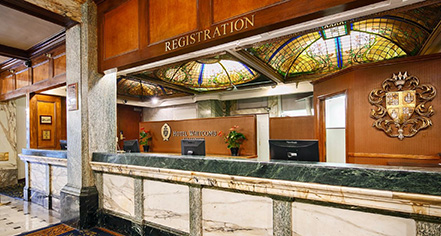 Dining at
Hotel Whitcomb
in San Francisco
