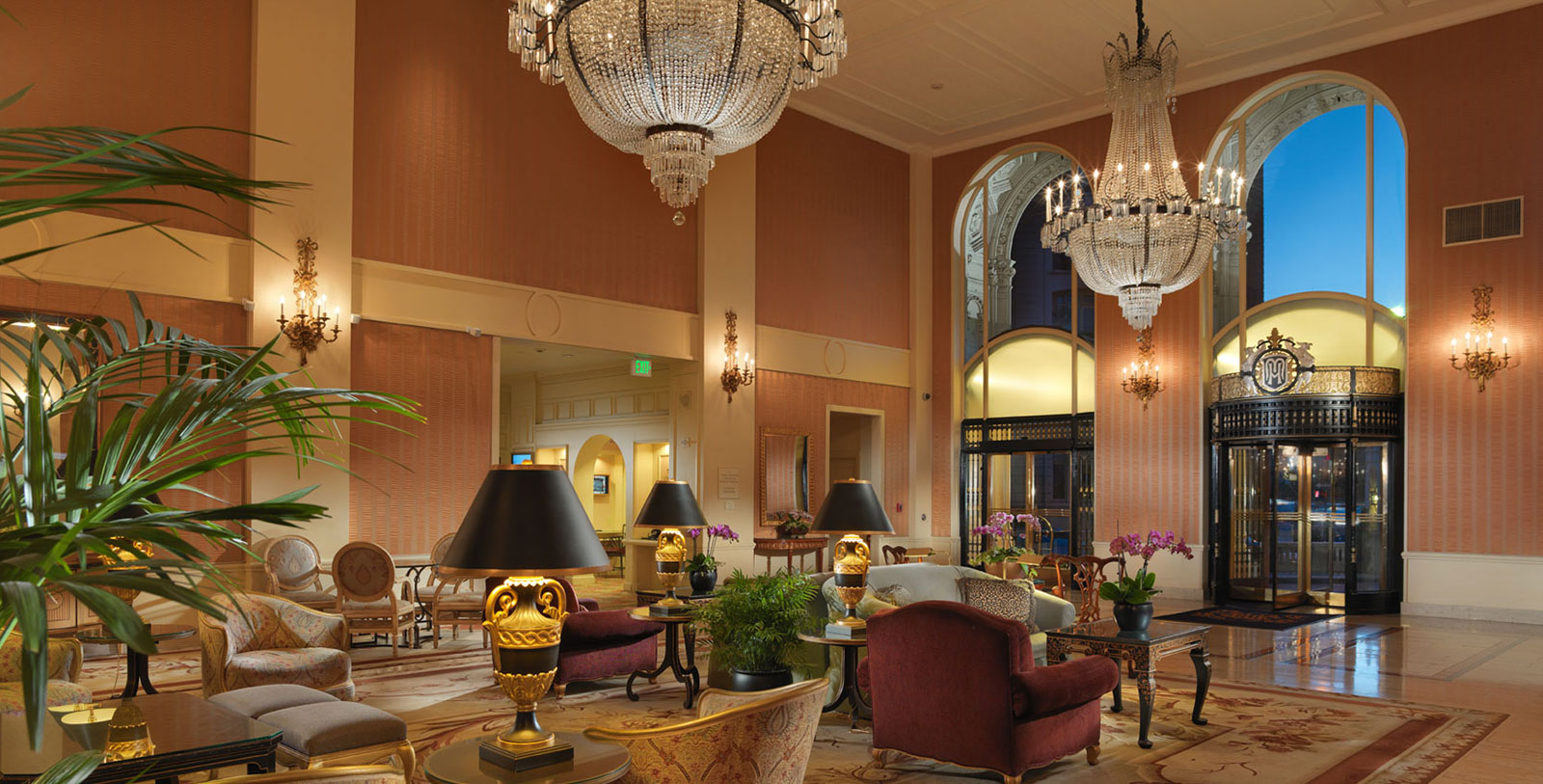 Discover the French château and Spanish Renaissance-style architecture of the InterContinental Mark Hopkins Hotel.