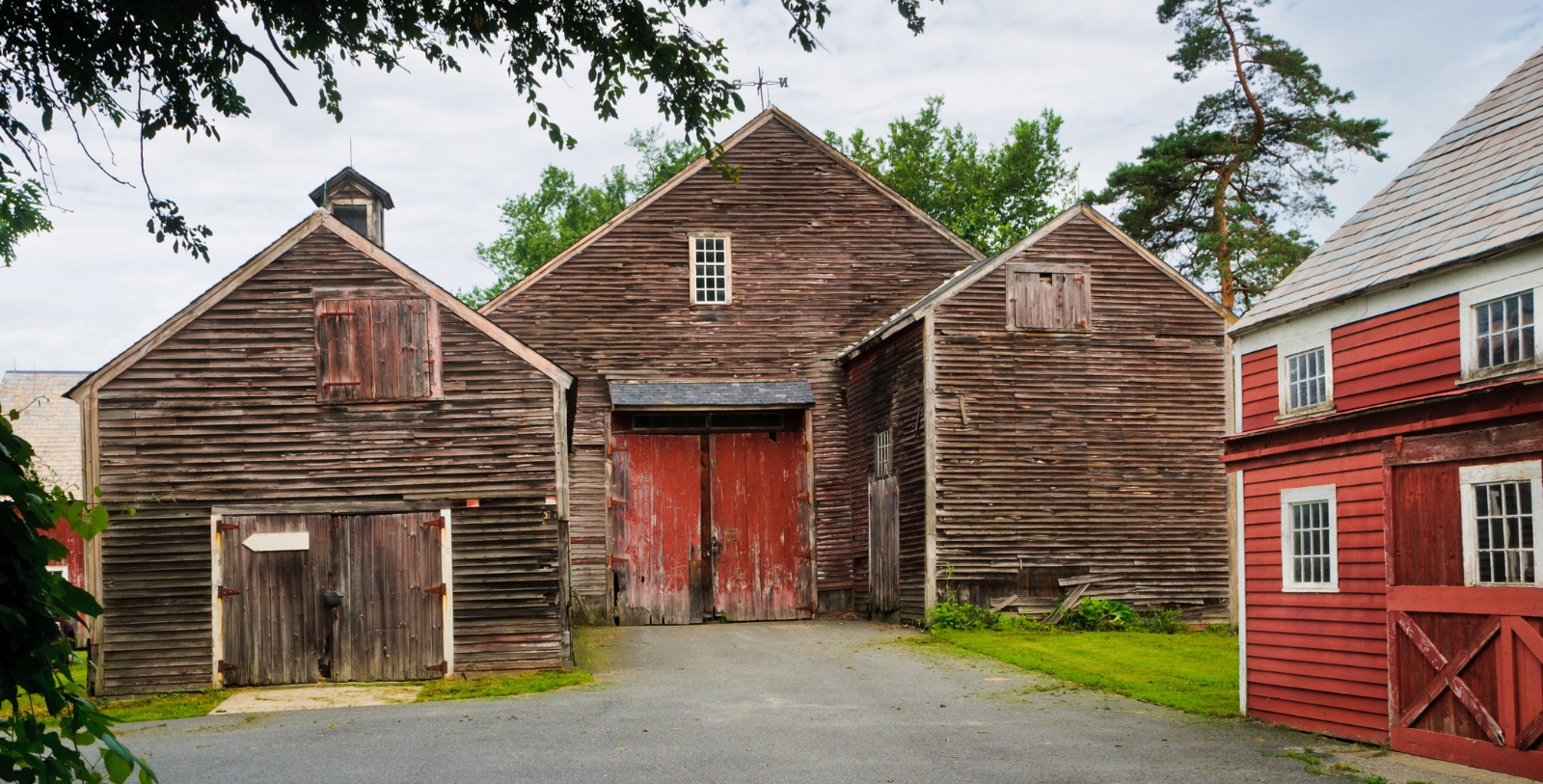 Explore Historic Deerfield, Massachusetts, a living museum of early New England life.