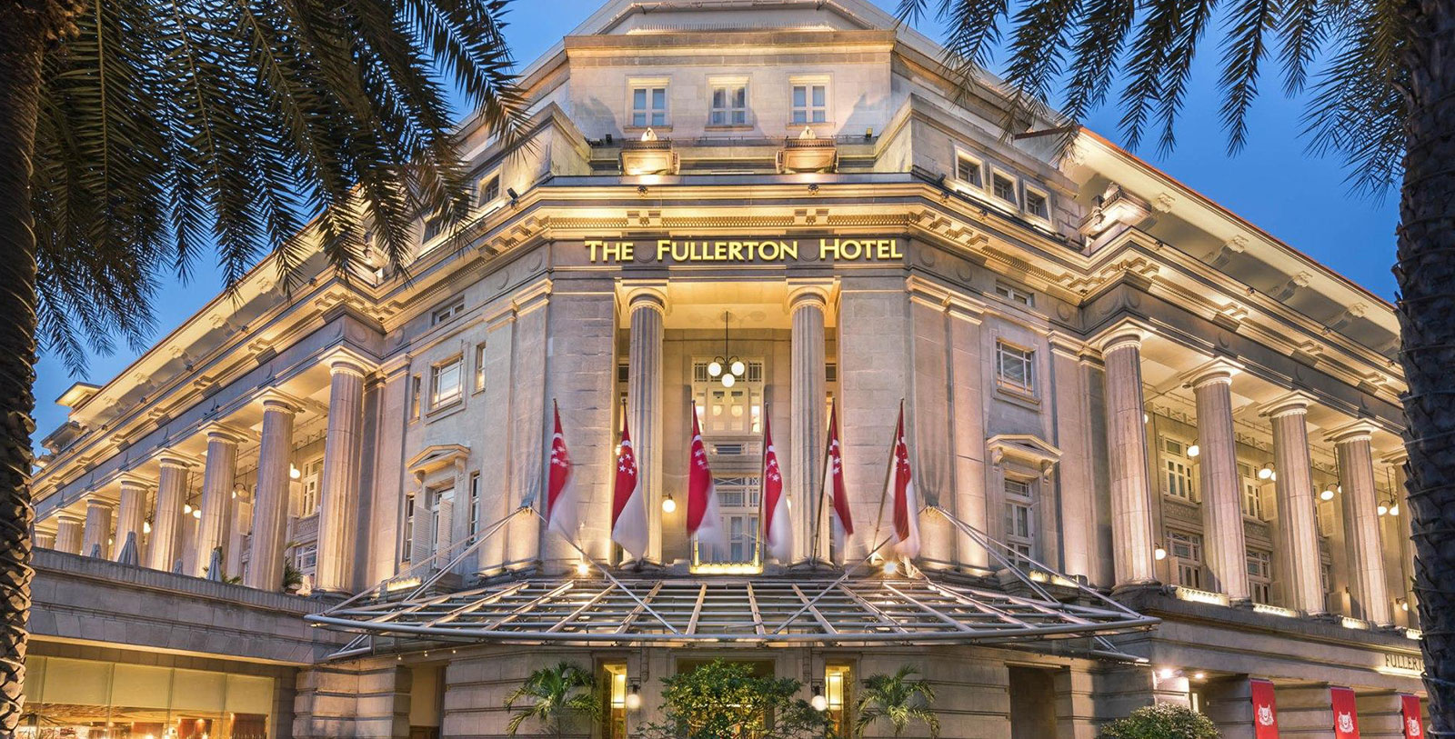 Discover the amazing historical character of The Fullerton Hotel Singapore.
