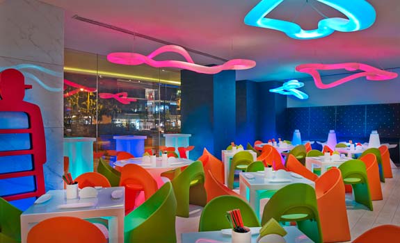 Royal Plaza on Scotts
- Dining