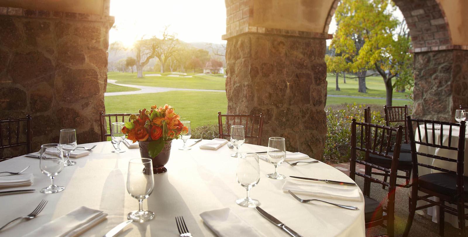 Taste some of the finest wine that the Sonoma Valley has to offer at the Santé Restaurant.