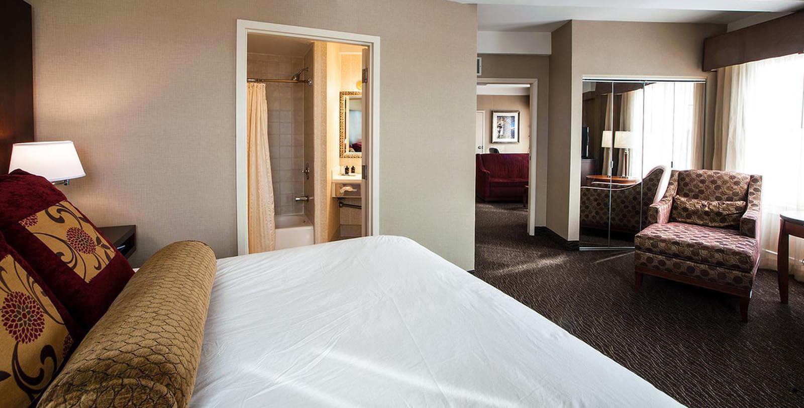 Image of Guestroom Interior, Jefferson Clinton Hotel in Syracuse, New York, 1928, Member of Historic Hotels of America, Location Map