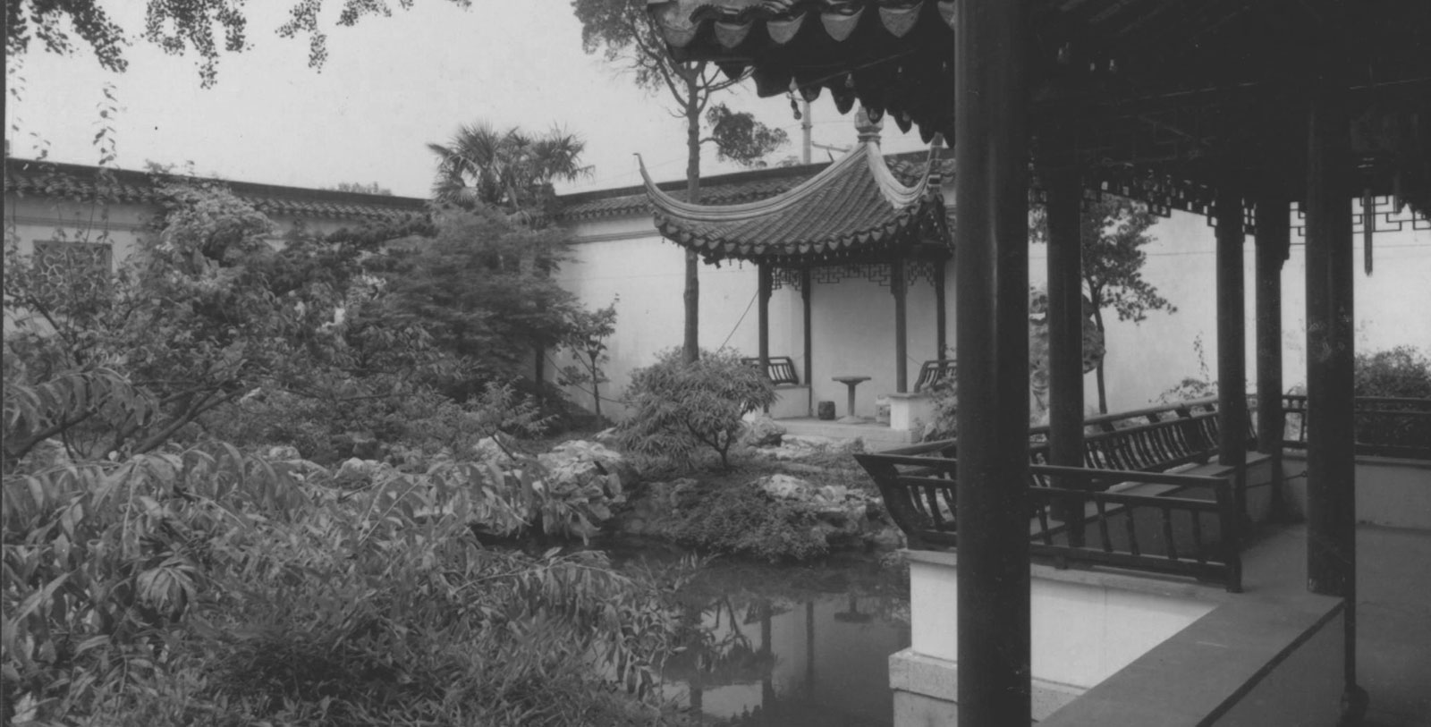 Discover the traditional architecture of Garden Hotel Suzhou’s Classical Suzhou Garden.