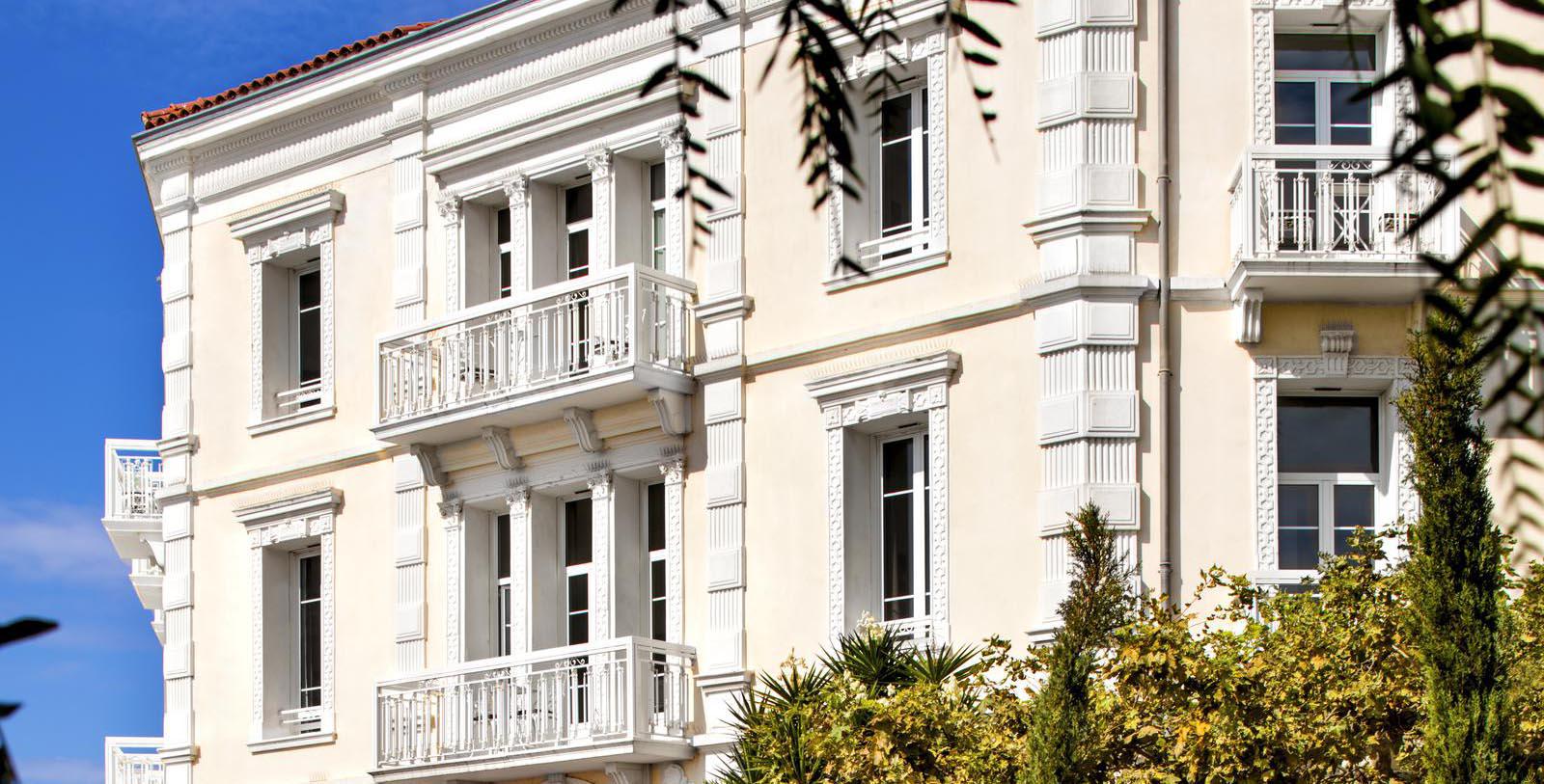 Image of Hotel Exterior, Grand Hotel des Sablettes Plage, Curio Collection by Hilton, La Seyne-sur-Mer, France, 1888, Member of Historic Hotels Worldwide, Special Offers, Discounted Rates, Families, Romantic Escape, Honeymoons, Anniversaries, Reunions