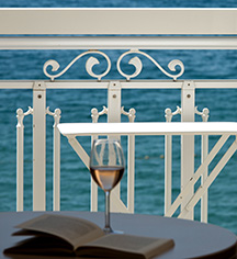 Grand Hotel des Sablettes Plage, Curio Collection by Hilton
in La Seyne-sur-Mer
