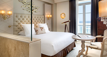 Accommodations:
Grand Hotel des Sablettes Plage, Curio Collection by Hilton
in La Seyne-sur-Mer