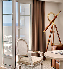 Accommodations:
Grand Hotel des Sablettes Plage, Curio Collection by Hilton
in La Seyne-sur-Mer