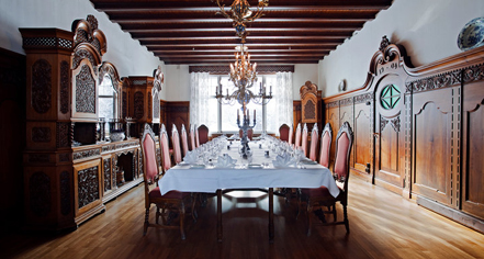 Dining at
Bårdshaug Herregård
in Orkanger