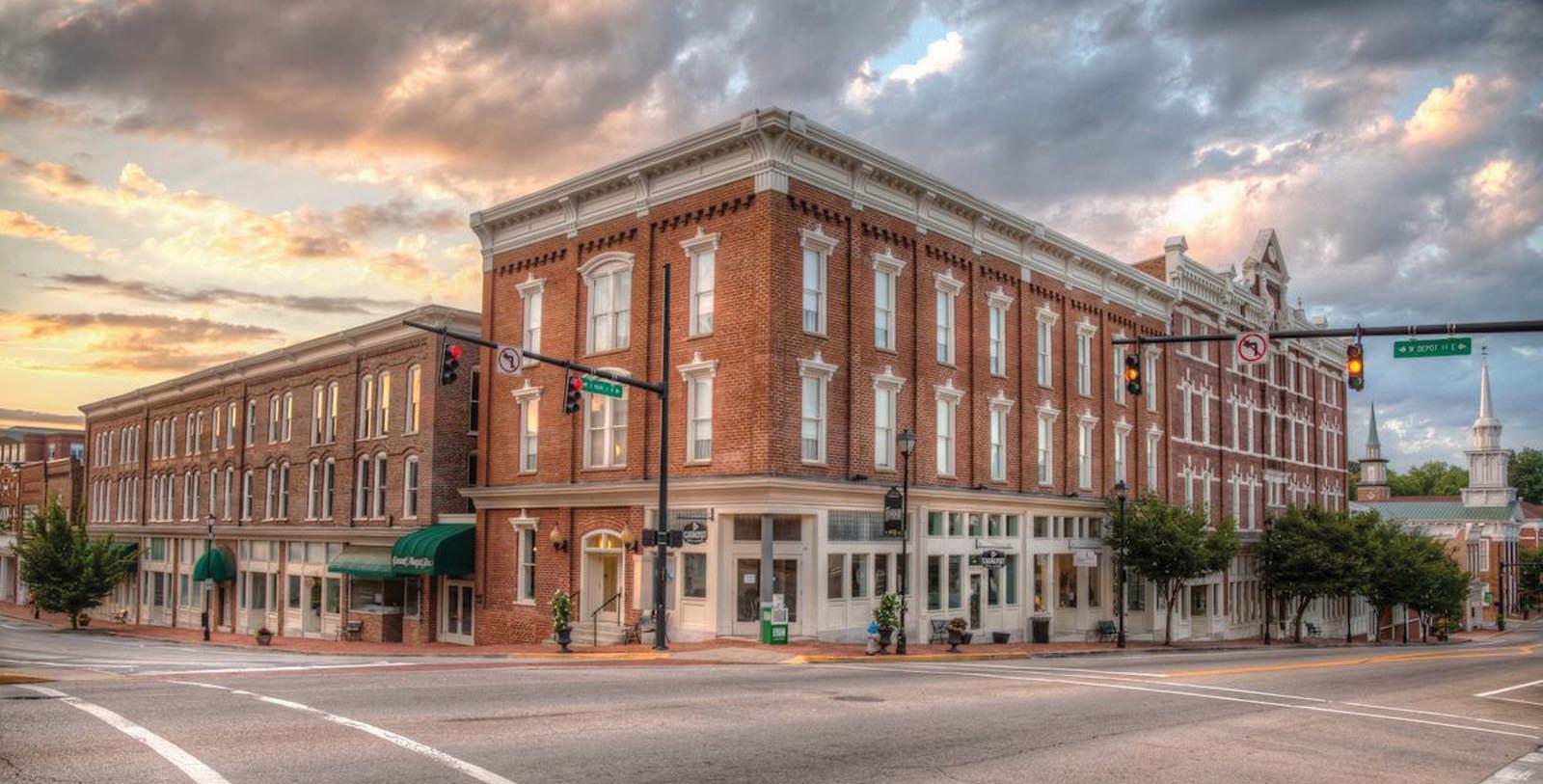 historic hotel in greeneville tn