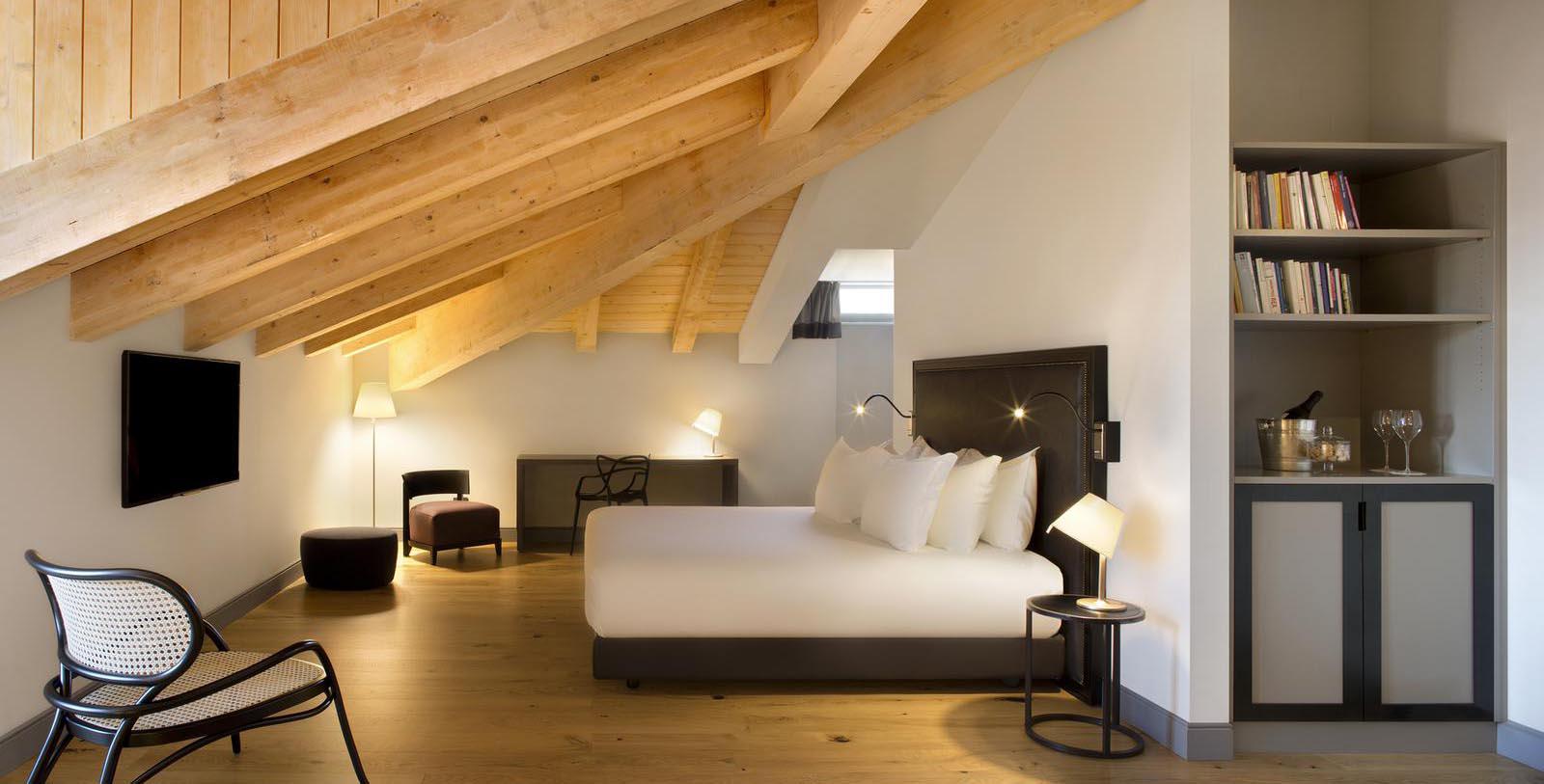 Image of Guestrom Interior NH Collection Turin Piazza Carlina, 17th Century, Member of Historic Hotels Worldwide, in Turin, Italy, Location