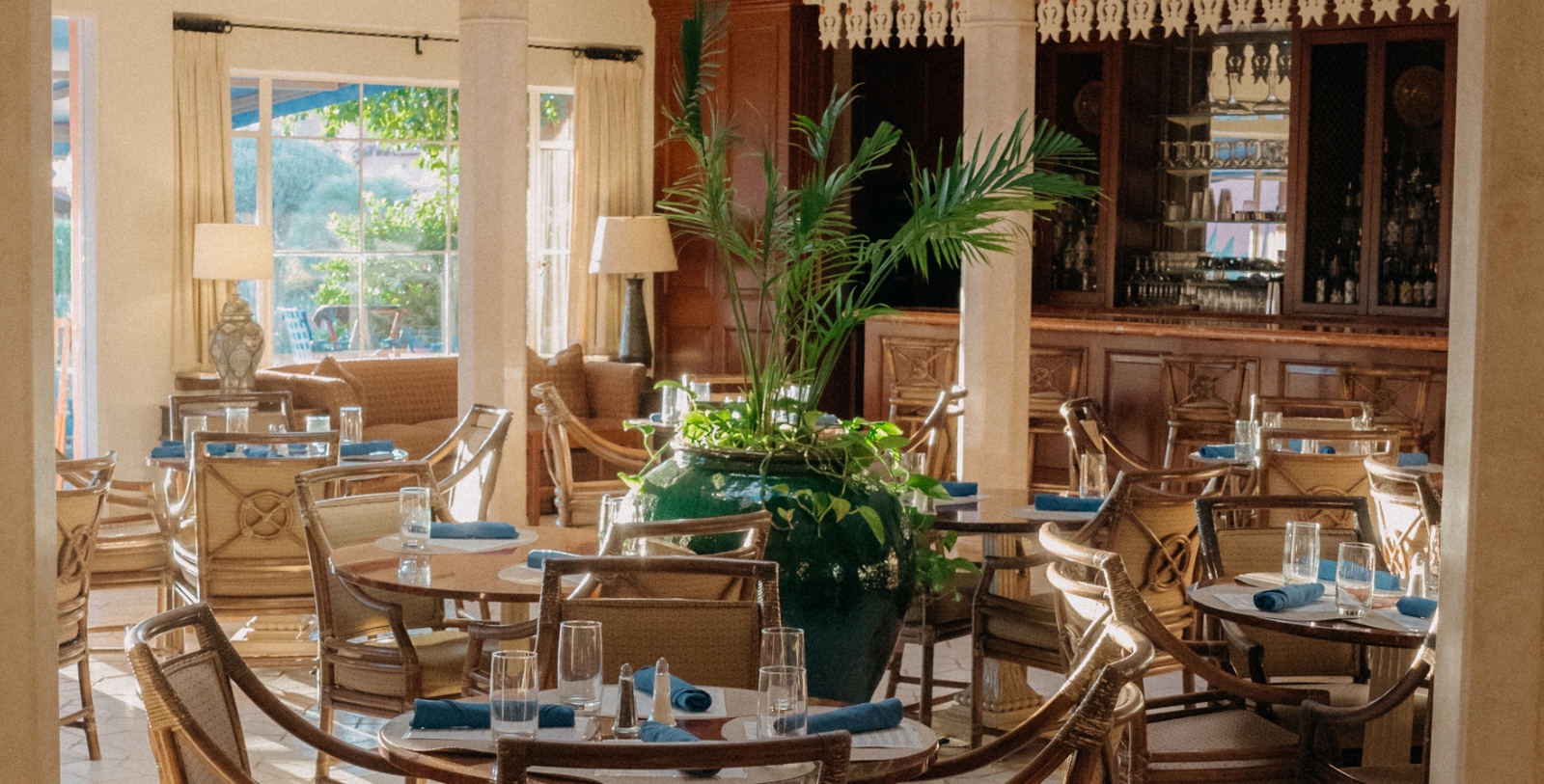 Taste craft cocktails at the inn’s Audubon Bar.