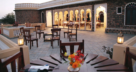 Meetings at
Fort Seengh Sagar
in Deogarh