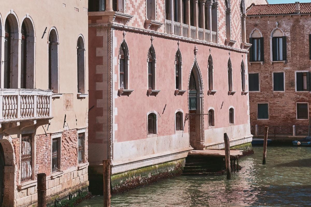 Experience a luxurious Venetian welcome via canal at Orient Express Venezia at Palazzo Donà Giovannelli.