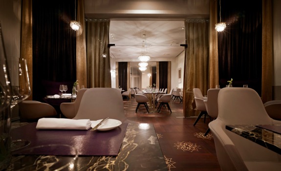 Hotel Sans Souci
- Dining
