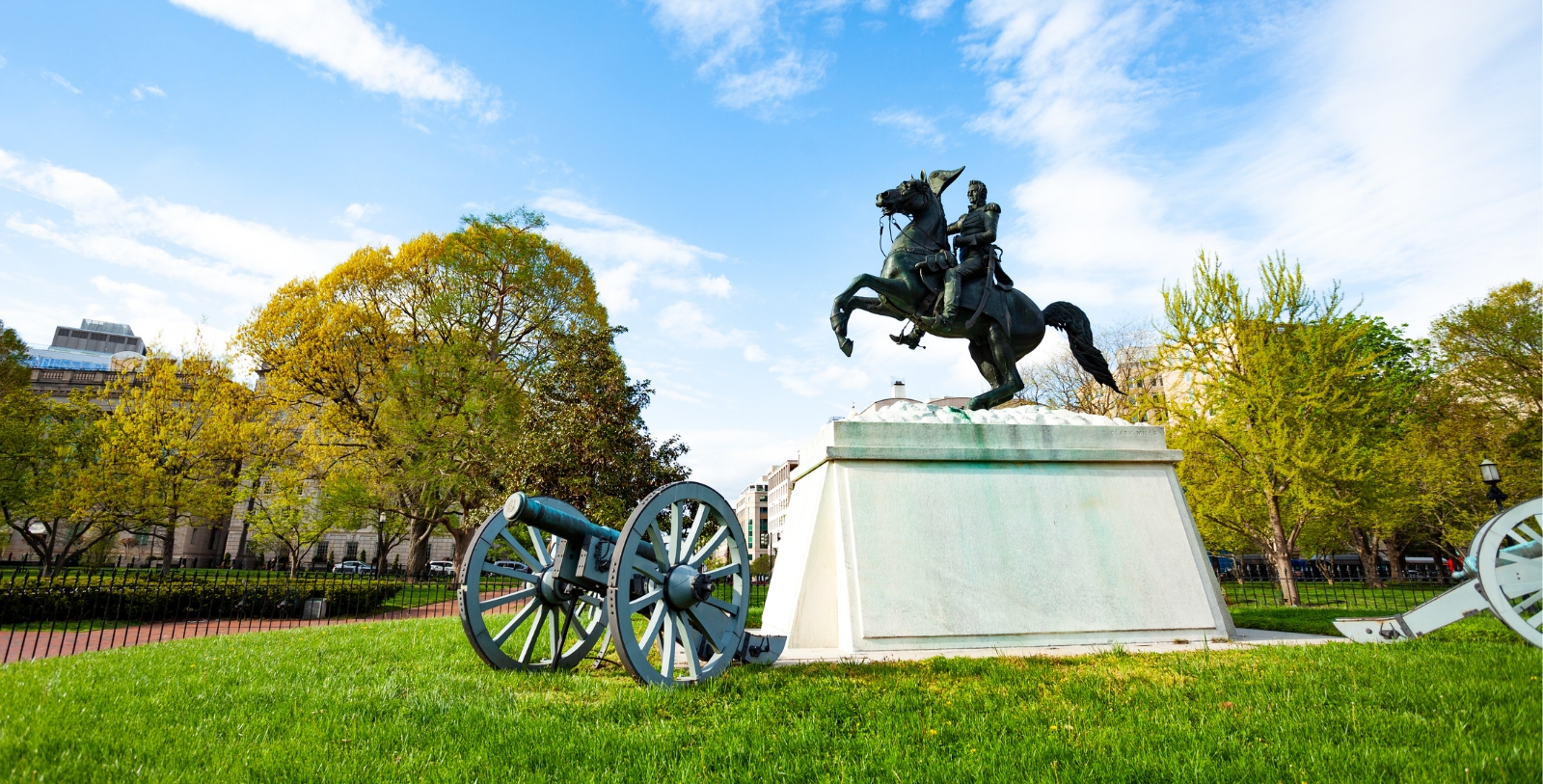 Take advantage of the hotel’s eminent address, just two blocks away from The White House.