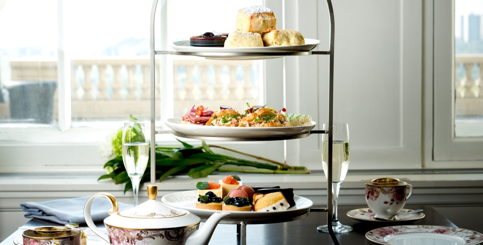 Taste the soothing loose leaf blends and an assortment of signature sandwiches and pastries at the hotel's Royal Afternoon Tea.