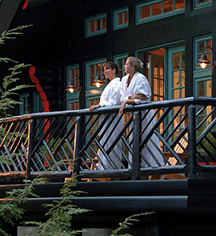 Spa:
Fairmont Le Château Montebello
in Montebello