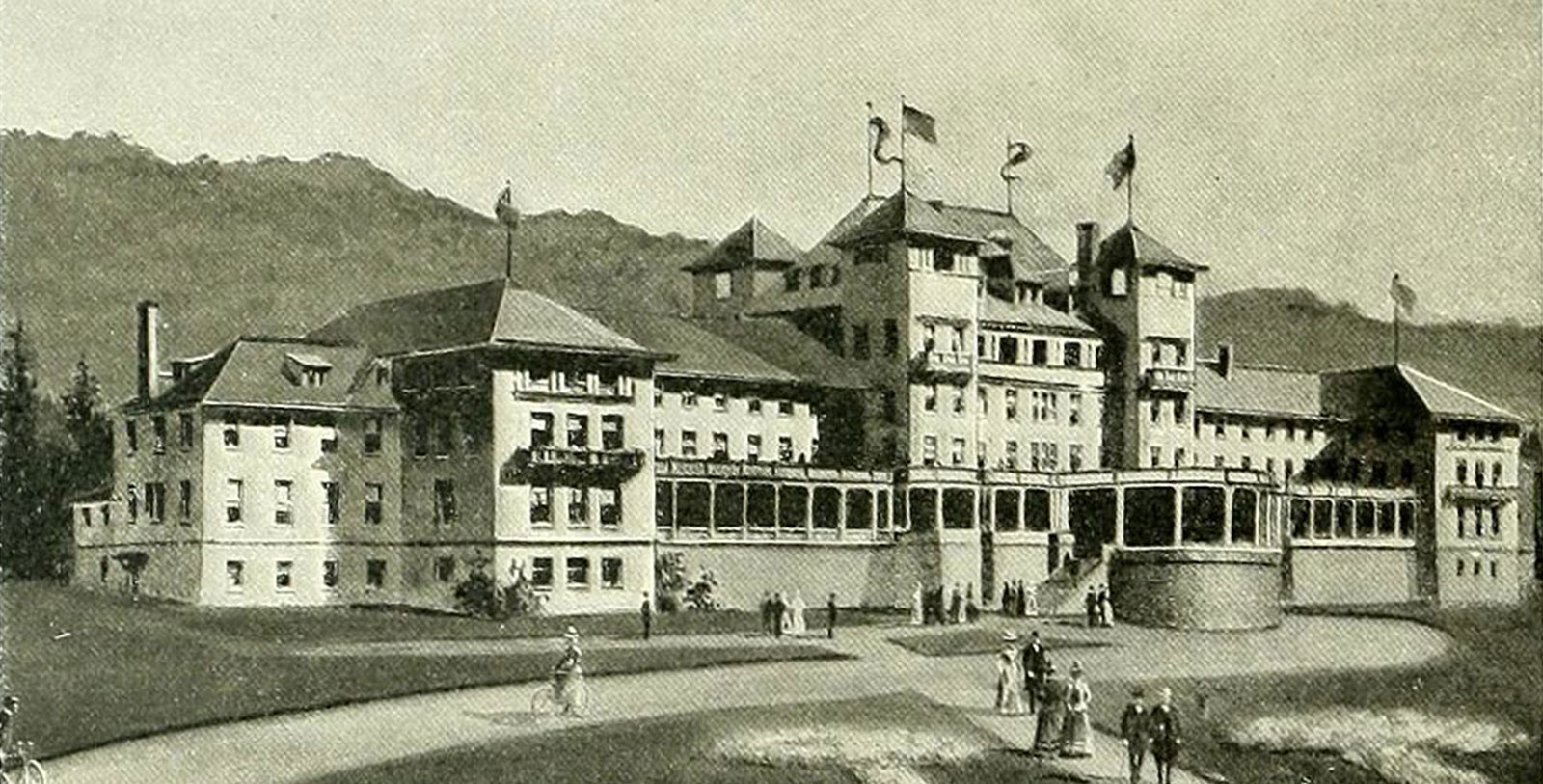 Historic Image of Hotel Exterior Fairmont Le Manoir Richelieu, 1899, Member of Historic Hotels Worldwide, in Charlevoix, Quebec, Discover